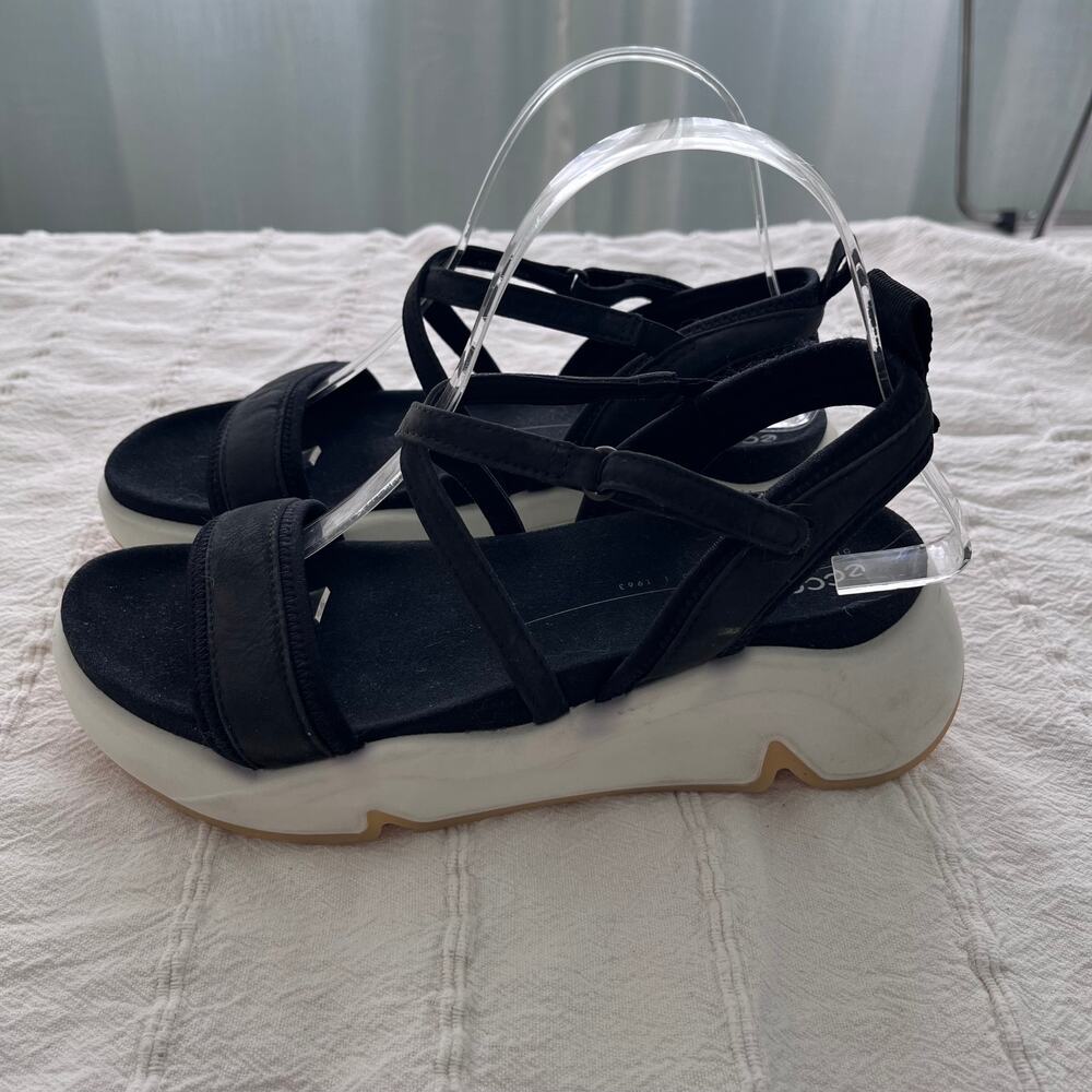 ECCO Black Chunky Platform Strappy Sport Sandals EU 38